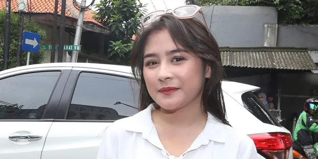 Gelar Mini Konser, Mimpi Prilly Latuconsina Terwujud