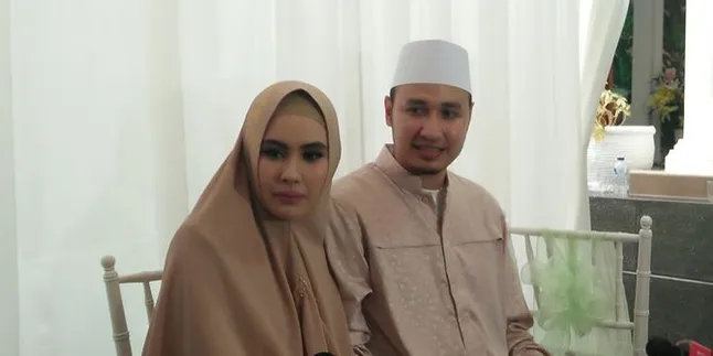 Gelar Tasyakuran 4 Bulan Kehamilan, Kartika Putri Tak Kuasa Menahan Tangis Gelar Tasyakuran 4 Bulan Kehamilan, Kartika Putri Tak Kuasa Menahan Tangis