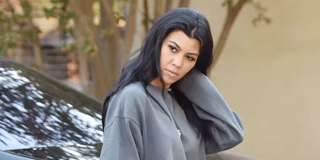 Gemas! Aksi 2 Anak Kourtney Kardashian Saat Nonton di Bioskop