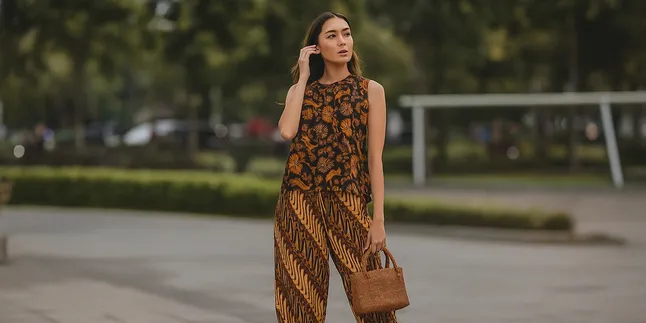 Gen Z Bikin Batik Makin Hits, Inilah Tren Baru Fashion Nusantara Gen Z Bikin Batik Makin Hits, Inilah Tren Baru Fashion Nusantara