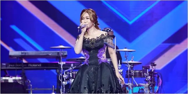 Genap Berusia 40 Tahun, Inul Daratista Dapat Kejutan Dari Anak dan Suami