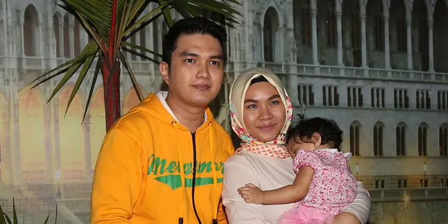 Georgia Tetap Ingin Bercerai, Aldi Taher Merasa Gagal Jadi Kepala Rumah Tangga Georgia Tetap Ingin Bercerai, Aldi Taher Merasa Gagal Jadi Kepala Rumah Tangga