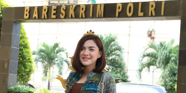 Gerah Dengan Pembajakan, Vicky Shu Lapor Polisi