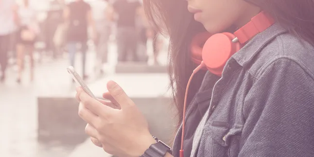 Gercep di Media Sosial Tapi Ngaret di Dunia Nyata, Rugi Banget