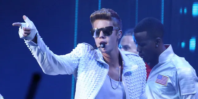 Giliran Justin Bieber Pamer Tato Baru