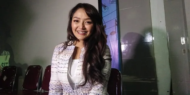 Girlband K-Pop Ini Nyanyikan Lagu Siti Badriah 'Lagi Syantik'