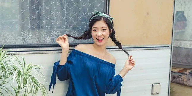 Girlband Rookie, Fashion Airport Jung Chae Yeon Bernilai Jutaan