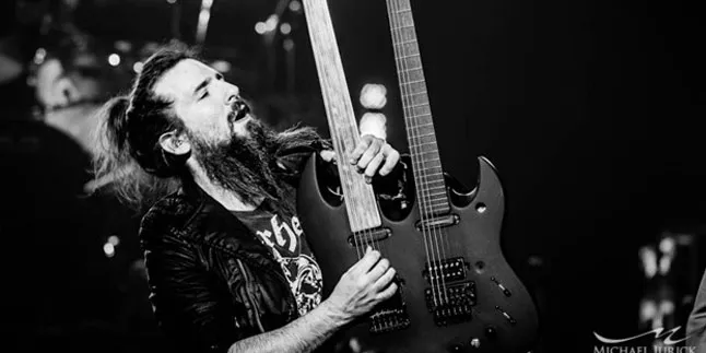 Gitaris Gun N' Roses Cinta Makanan Indonesia