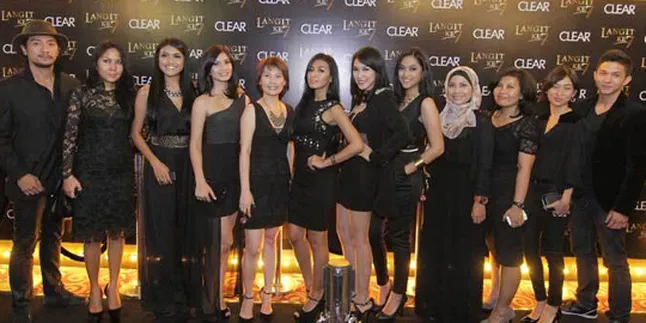 Glam in Black, Tema Gala Premiere Film LANGIT KE-7