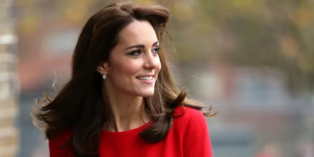 Glamor Berkelas, Gaya Kate Middleton Dengan Rambut Barunya