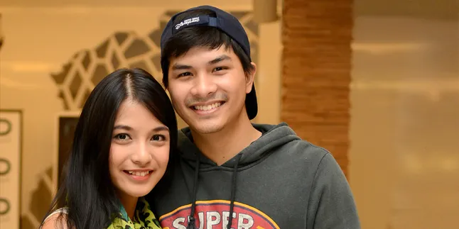 Glenn Alinskie Bantah Foto Mesranya Dengan Chelsea Untuk Prewed Glenn Alinskie Bantah Foto Mesranya Dengan Chelsea Untuk Prewed