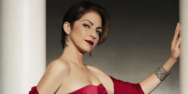 Gloria Estefan Wujudkan Mimpi di Royal Albert Hall Gloria Estefan Wujudkan Mimpi di Royal Albert Hall