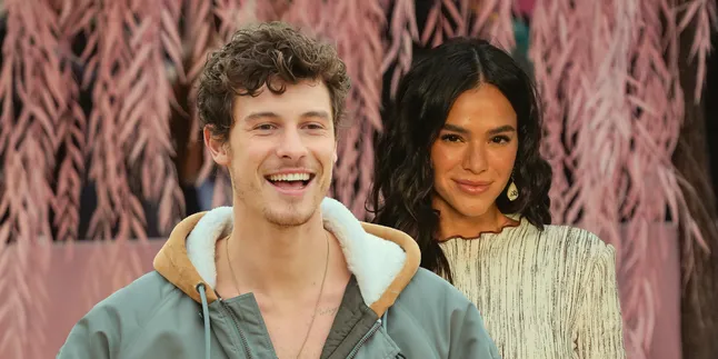 Go Public! Shawn Mendes Shows Off His Relationship with Bruna Marquezine