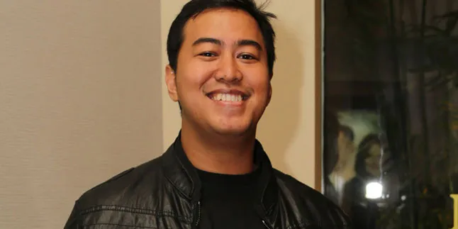 Gokil, Pandji Pragiwaksono Belajar Akting dari YouTube