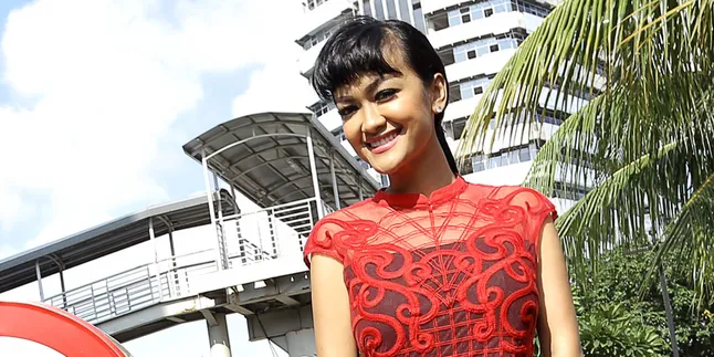 Goyang Cebok, Senjata Baru Julia Perez Yang Bikin Pria Lemas Goyang Cebok, Senjata Baru Julia Perez Yang Bikin Pria Lemas