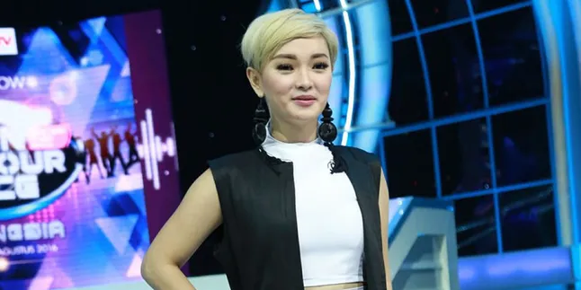 Goyangan di Depan Anak Kecil Dikritik, Ini Jawaban Zaskia Gotik