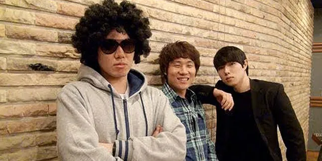 Grup Band Pertama YG Ent, Afrodino Siap Rilis Lagu Debut 'Chameleon'