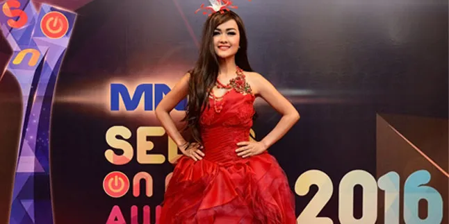 Gugat Cerai, Selama Ini Julia Perez Sudah Menikah Dengan Gaston? Gugat Cerai, Selama Ini Julia Perez Sudah Menikah Dengan Gaston?