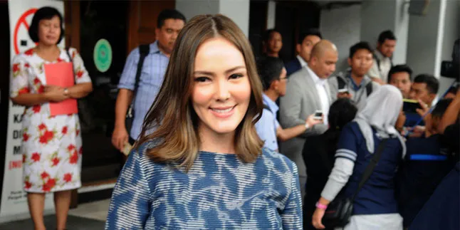 Gugat Cerai, Suami Cathy Sharon Punya Wanita Idaman Lain? Gugat Cerai, Suami Cathy Sharon Punya Wanita Idaman Lain?