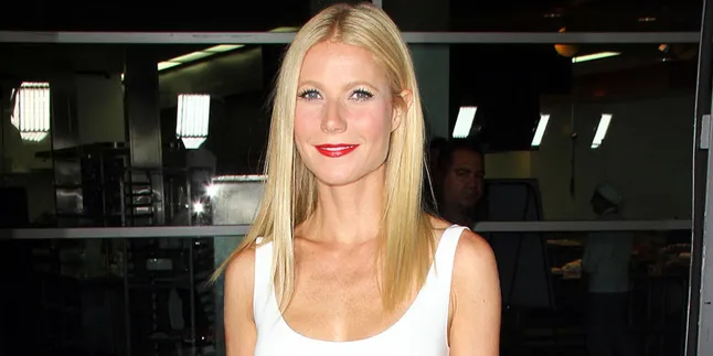 Gwyneth Paltrow Nyaris Topless Saat Syuting Iklan