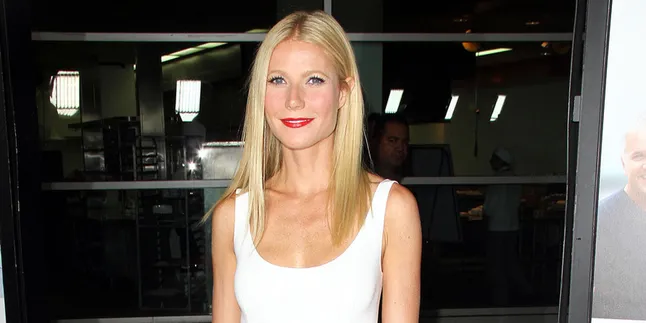 Gwyneth Paltrow Ketahuan Mesra Dengan Pria Ganteng