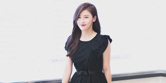 Ha Ji Won Tampil Terbuka di 'BIFF 2015' Bikin Fans Gagal Fokus Ha Ji Won Tampil Terbuka di 'BIFF 2015' Bikin Fans Gagal Fokus