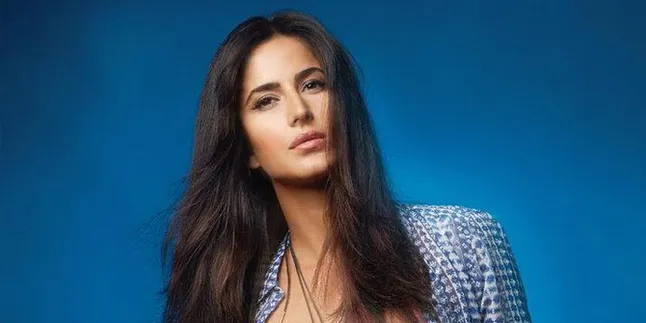 Habiskan Puluhan Juta, Tapi Outfit Katrina Kaif Yang Ini Dianggap Nggak Banget Habiskan Puluhan Juta, Tapi Outfit Katrina Kaif Yang Ini Dianggap Nggak Banget