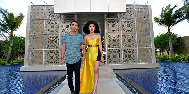 Hadap Laut Jelang Senja, Bella Shofie Ucapkan Janji Nikah di Bali Hadap Laut Jelang Senja, Bella Shofie Ucapkan Janji Nikah di Bali