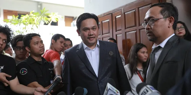 Hadapi Pra Peradilan, Farhat Abbas Diwakili Banyak Pengacara Hadapi Pra Peradilan, Farhat Abbas Diwakili Banyak Pengacara