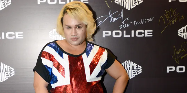 Hadir di IMA 2014, Tata Liem Dandan Ala Artis Hollywood