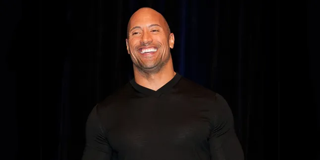 Hadiri Pemutaran 'HERCULES', Dwayne Johnson Naik Kuda ke Bioskop