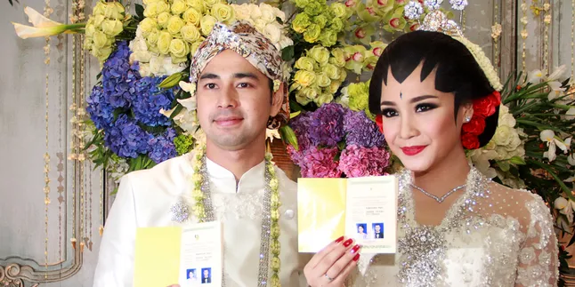 Hadiri Pernikahan Nagita Slavina, Mantan Raffi Ini Tampil Seksi Hadiri Pernikahan Nagita Slavina, Mantan Raffi Ini Tampil Seksi