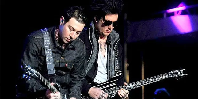 'Hail To The King'! Avenged Sevenfold Rajai Penjualan