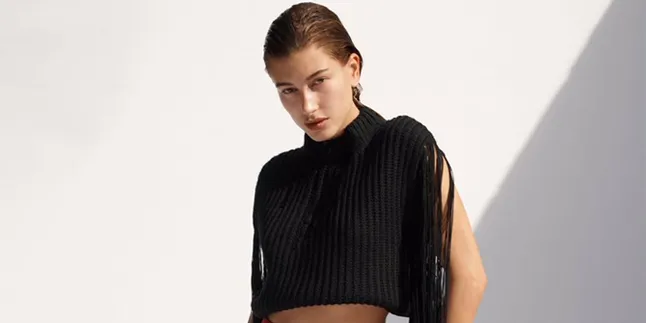 Hailey Baldwin Posting Foto Masa Kecil Justin Bieber, Nggemesin Banget!