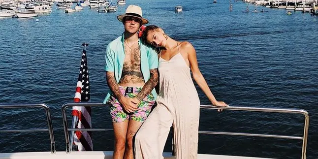 Hailey Baldwin Tulis Pesan Cinta untuk Justin Bieber, Romantis!