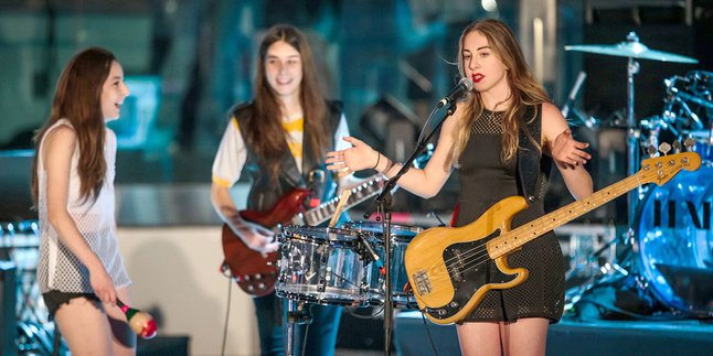 Haim: Aku Nyaris Tewas di Glastonbury