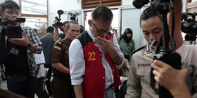 Hakim Berhalangan Hadir. Sidang Putusan Tio Pakusadewo Ditunda Hakim Berhalangan Hadir. Sidang Putusan Tio Pakusadewo Ditunda