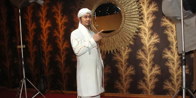 Hakim Tantang Guntur Bumi Tangkap Hantu di Ruang Sidang