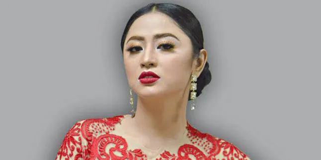 'Halalin Aku', Kode Dari Dewi Perssik Minta Segera Dipinang?
