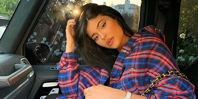 Halloween, Seksinya Kylie Jenner Saat Jadi Ariel 'THE LITTLE MERMAID'