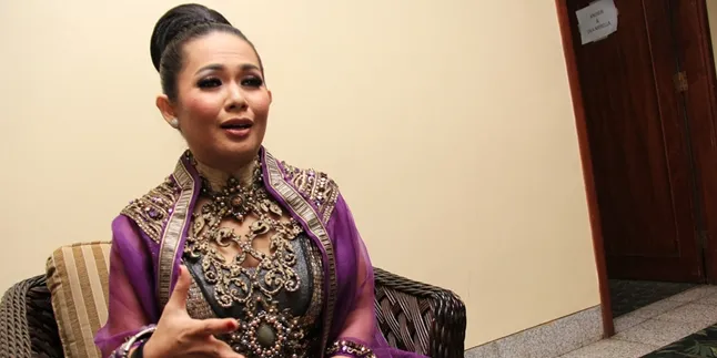 Hamil 5 Bulan, Penyanyi Dea Mirella Alami Keguguran Hamil 5 Bulan, Penyanyi Dea Mirella Alami Keguguran