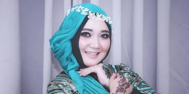 Hamil 6 Bulan, Sulis Sempat Diopname di UGD Karena Tipes Hamil 6 Bulan, Sulis Sempat Diopname di UGD Karena Tipes