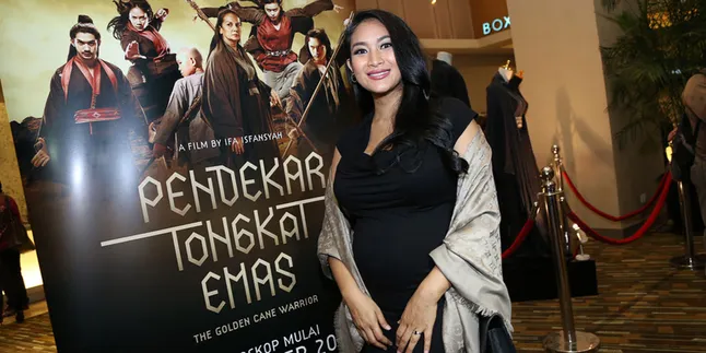 Begini Cara Happy Salma Menikmati Kehamilan Anak Pertama