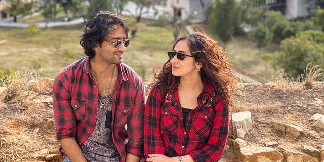 First Pregnancy, Ruchikaa Sheikh's Wife Shaheer Sheikh Shows Off Baby Bump While Wearing a Swim Suit
