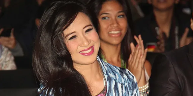 Hamil, Astrid Jadi Manja