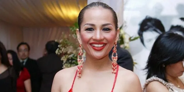 Hamil Enam Bulan, Lilis Karlina Sering Mual