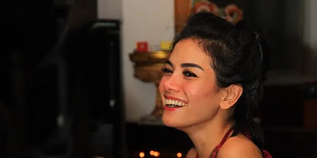 Nikita Mirzani 'Hamil Kebo' Nikita Mirzani 'Hamil Kebo'