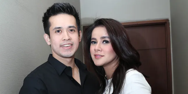 Hamil, Olla Ramlan Seksi Pakai Kebaya di Pernikahan Raffi - Gigi Hamil, Olla Ramlan Seksi Pakai Kebaya di Pernikahan Raffi - Gigi