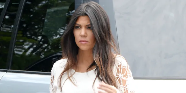 Hamil Tua, Kapan Kourtney Kardashian Lahirkan Anak Ketiga?