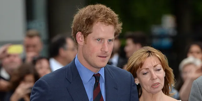 Hampir 30 Tahun, Pangeran Harry Masih Saja Jadi 'Pria Kesepian' Hampir 30 Tahun, Pangeran Harry Masih Saja Jadi 'Pria Kesepian'
